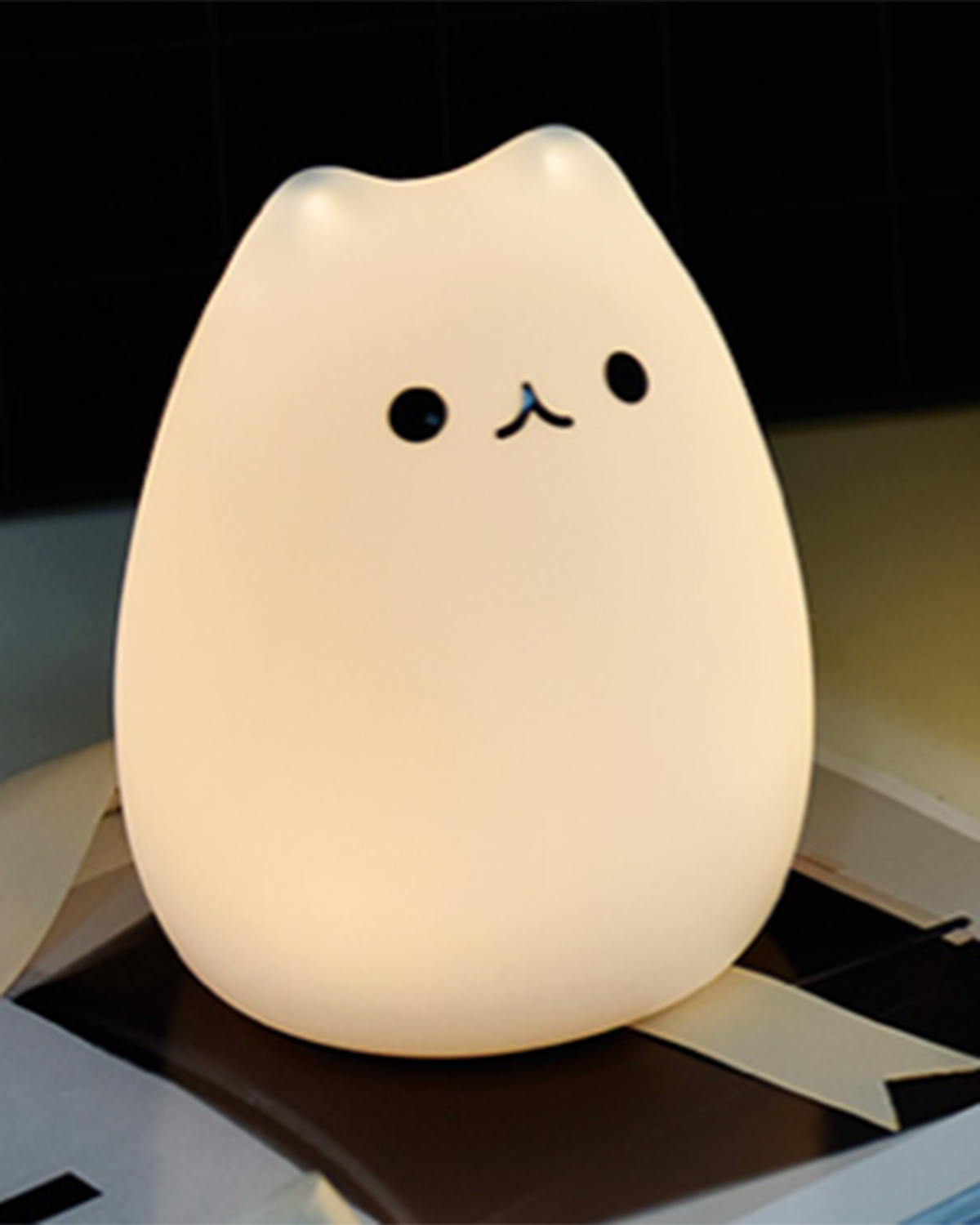 ANCIENNE VEILLEUSE EN Porcelaine Chat Et Ballon Lampe Art Deco Signee ANCIENNE VEILLEUSE EN Porcelaine Chat Et Ballon Lampe Art Deco Signee